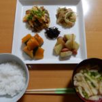 ［今日の夜ご飯］ジャーマンポテト＆かぼちゃの煮物＆たまごと舞茸の炒め物