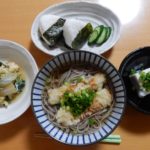 ［今日の夜ご飯］ちくわ天ぷらそば＆白菜とニラのトロトロ煮